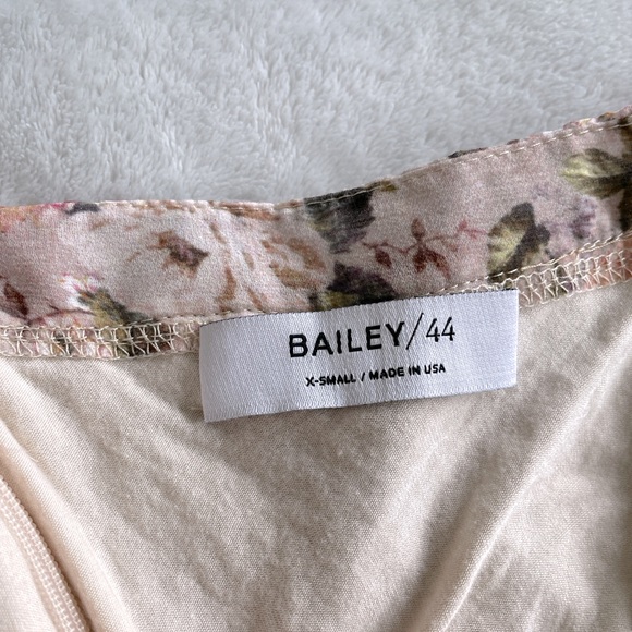 Like New Bailey 44 Inamorata Floral Top - Picture 6 of 9